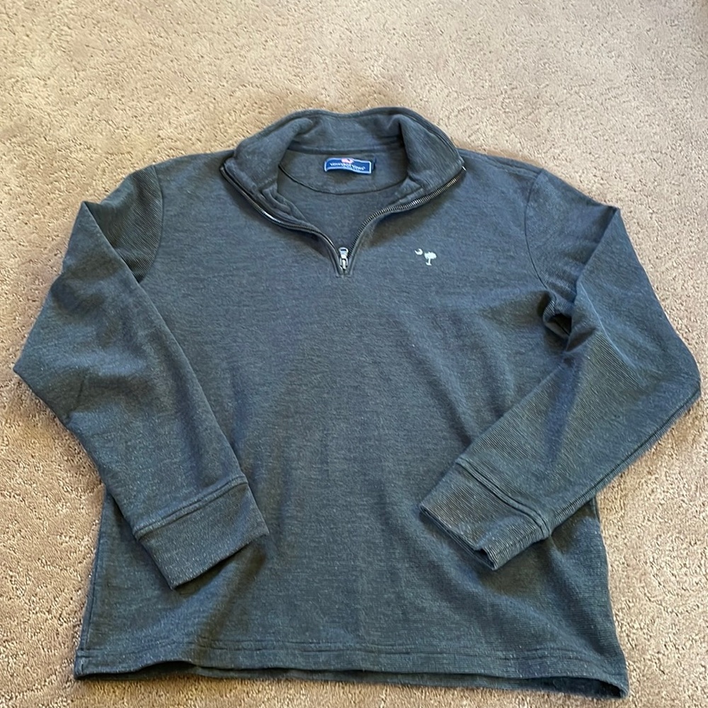 Men’s small Vineyard Vines long sleeve 1/4 zip shirt